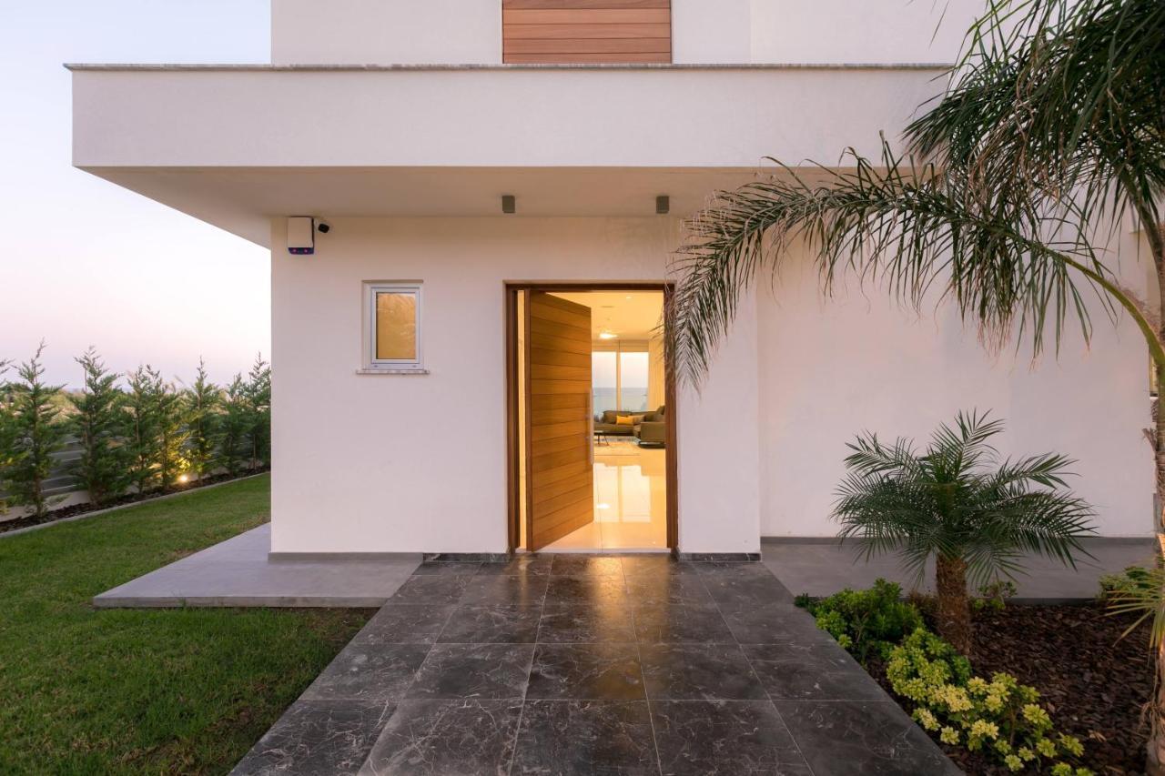 Sea Pearl Beachfront - Breeze Villaer *
