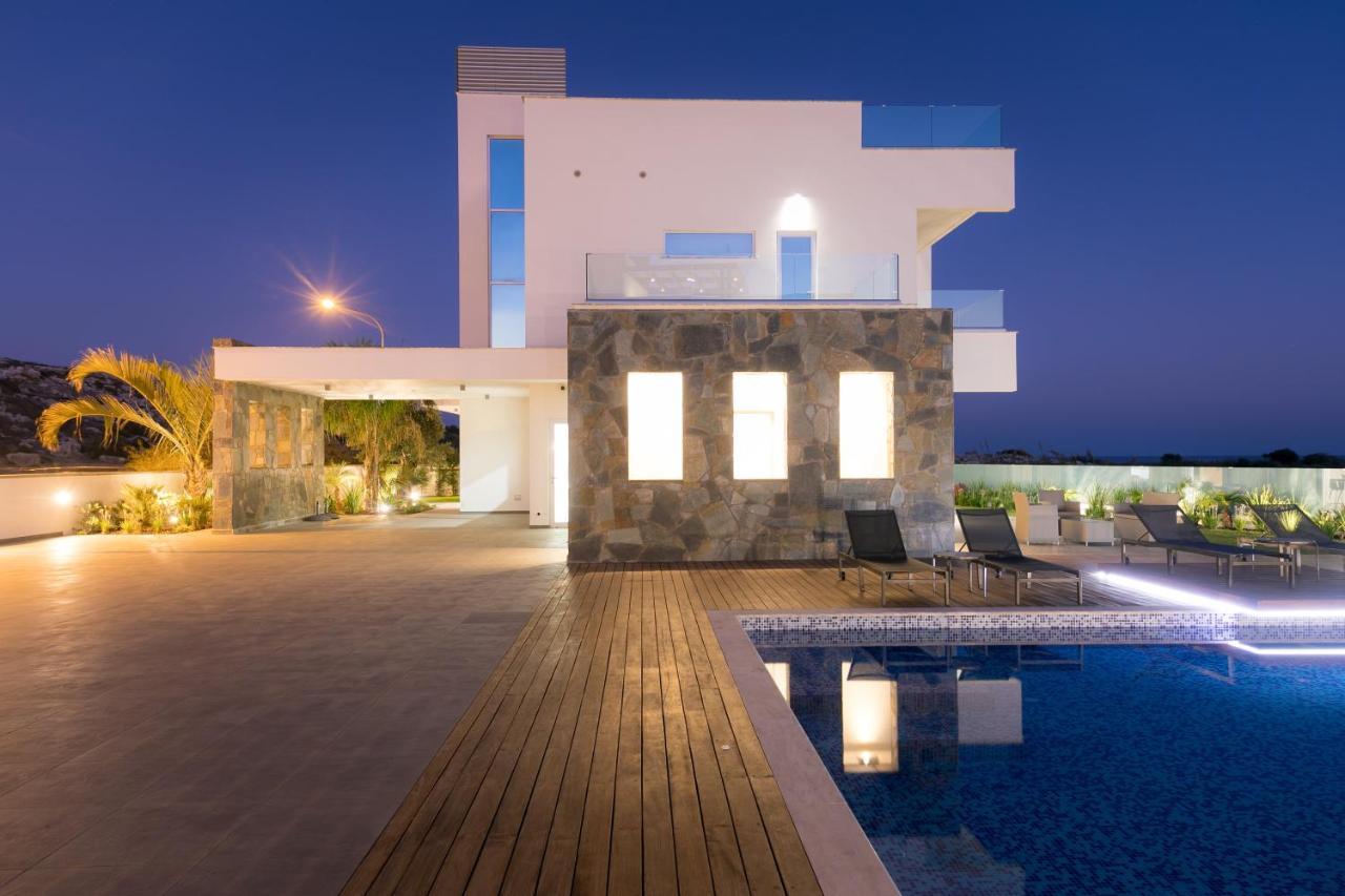 Sea Pearl Beachfront - Breeze Villaer Ajía Nápa