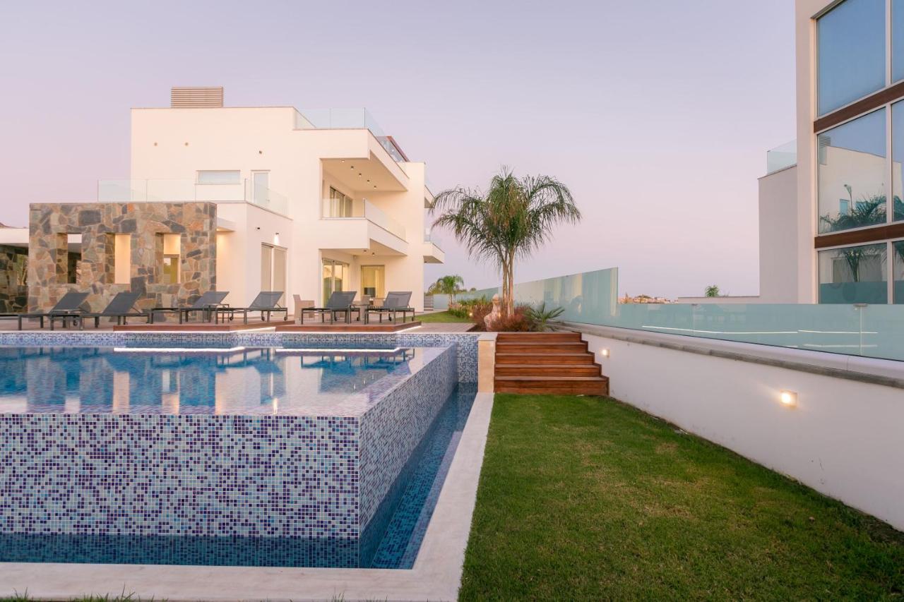 Sea Pearl Beachfront - Breeze * Ajía Nápa