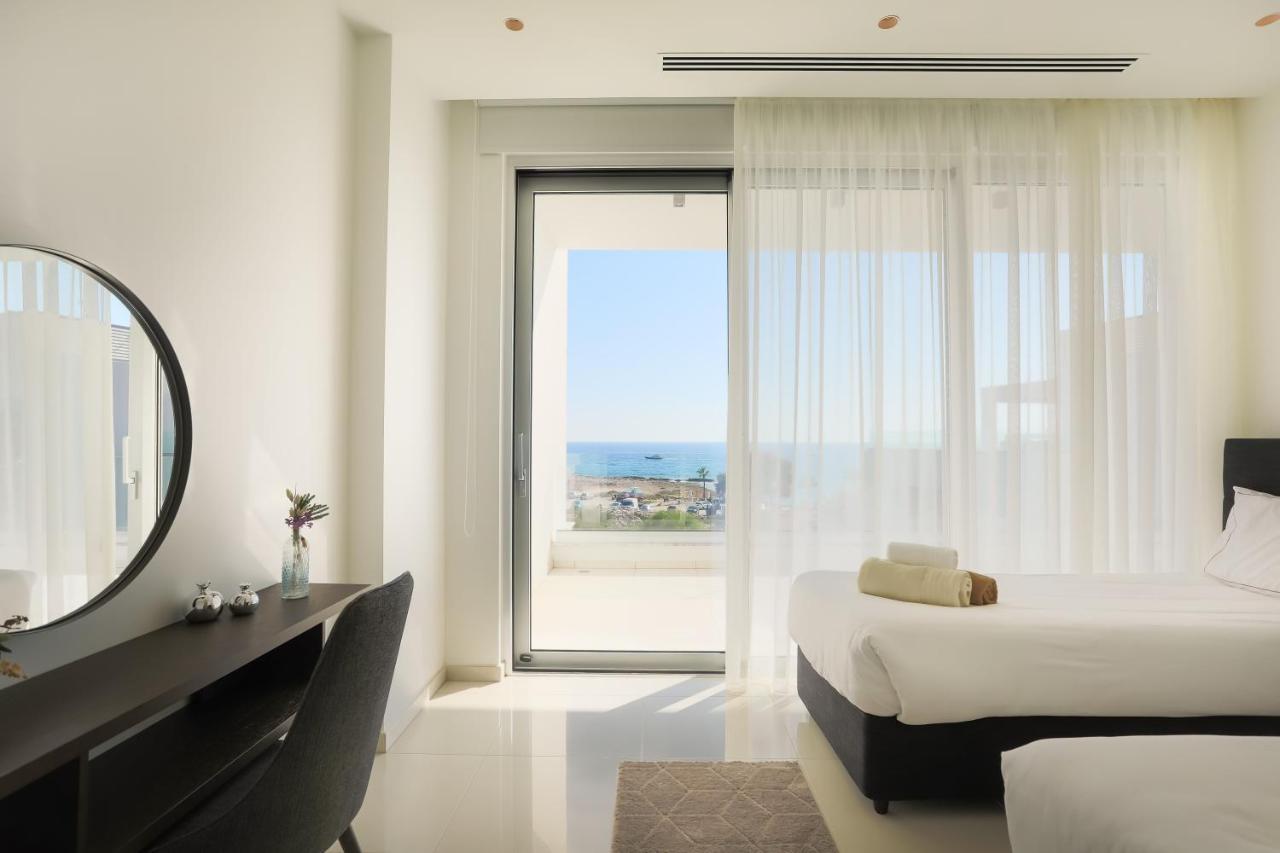 Sea Pearl Beachfront - Breeze * Ajía Nápa