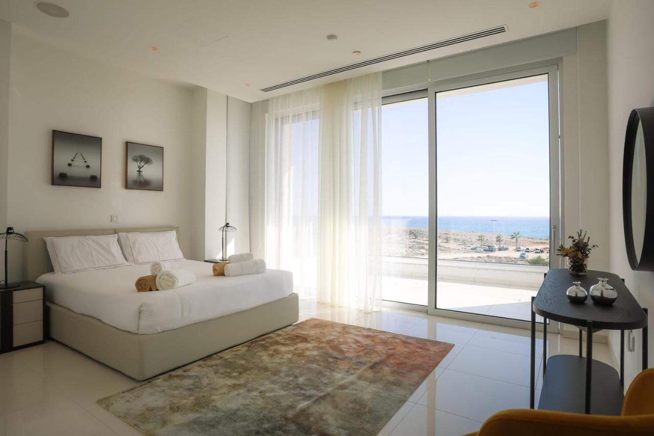 Villaer Sea Pearl Beachfront - Breeze *
