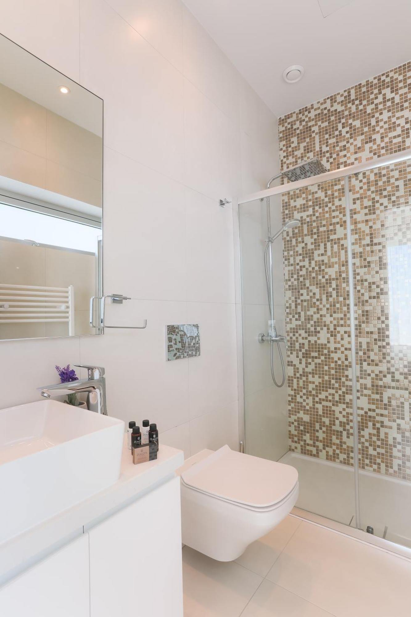 Sea Pearl Beachfront - Breeze * Ajía Nápa