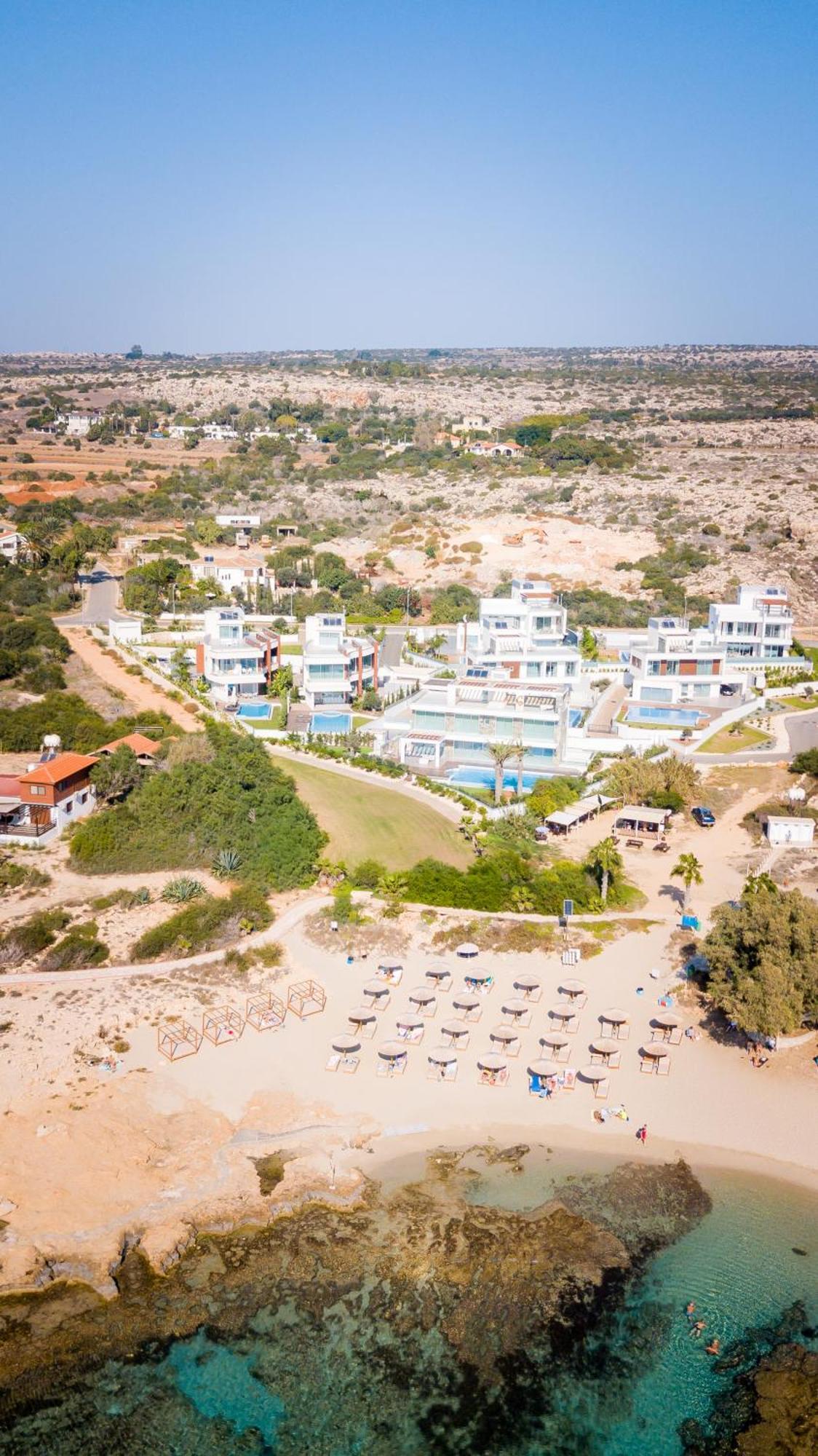 Sea Pearl Beachfront - Breeze Villaer *